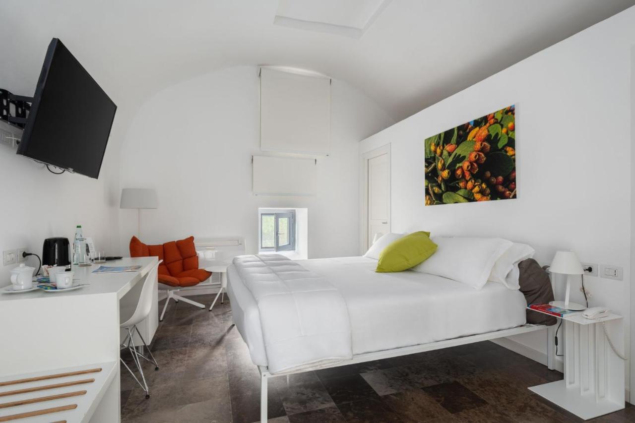 Borgo D'Orlando - Small Country Hotel Mirto  Екстериор снимка